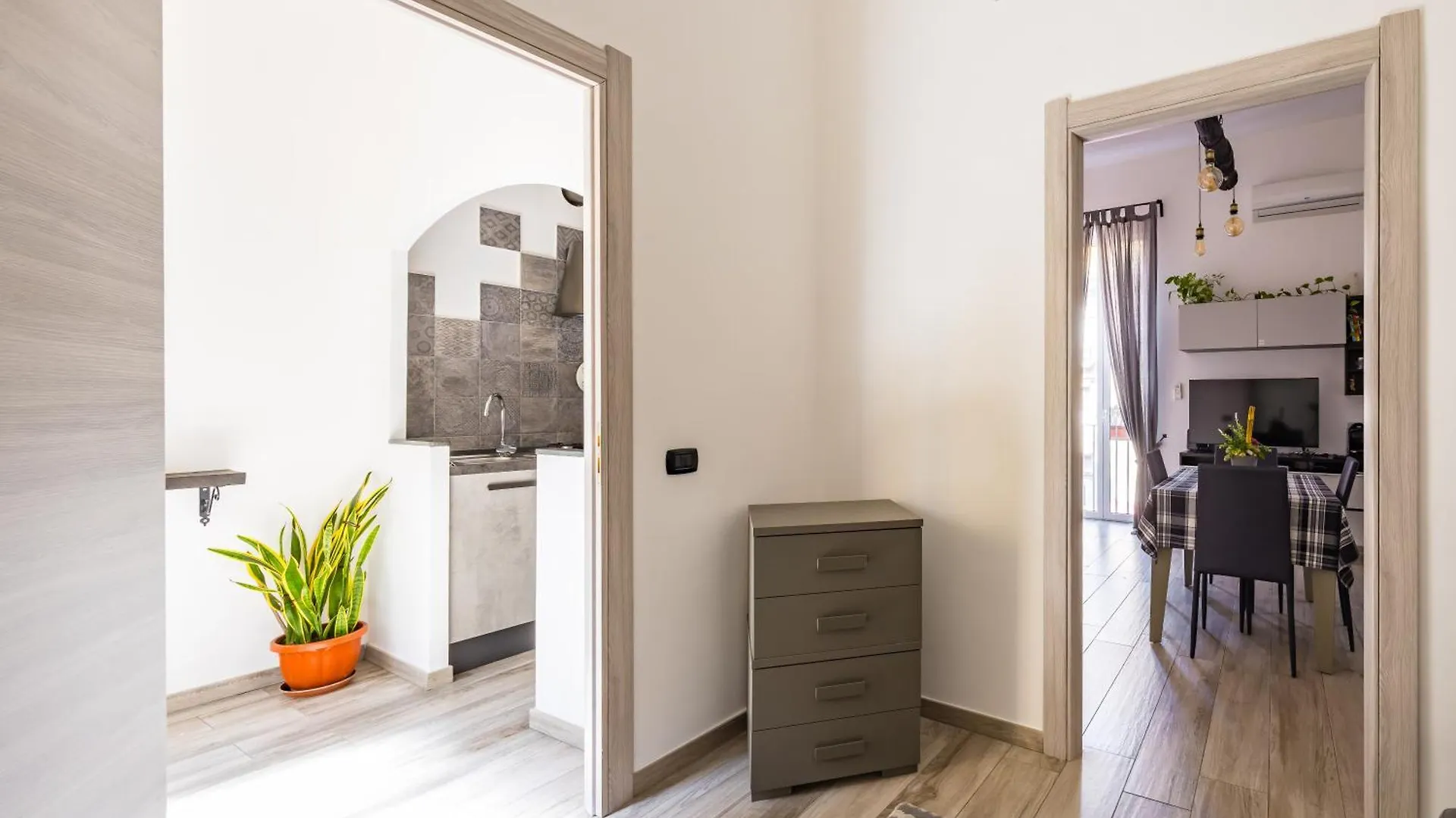 Palazzo Mormando - Modern Apartment Naples Hébergement de vacances